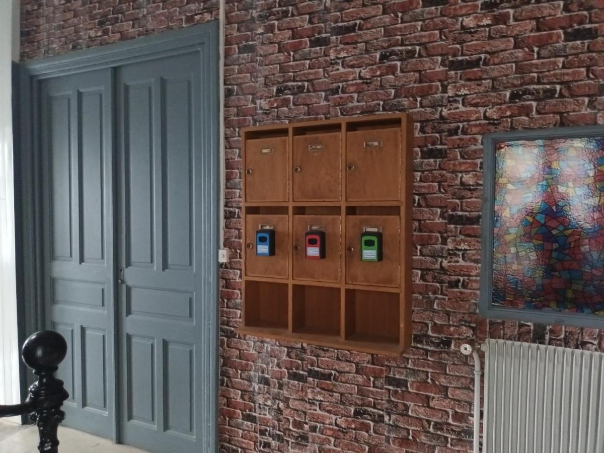 Appartement Chaleureux De 82M2 Proche De Vulcania Pontaumur Exterior foto